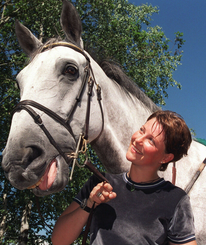 EGNE VEIER: Prinsesse Märtha Louise har alltid gjort det hun selv har hatt lyst til. Det har hun skammet seg over. Her er hun fotografert med hesten Lenaro i 1999. Foto: NTB Scanpix EGNE VEIER: Prinsesse Märtha Louise har alltid gjort det hun selv har hatt lyst til. Det har hun skammet seg over. Her er hun fotografert med hesten Lenaro i 1999. Foto: NTB Scanpix