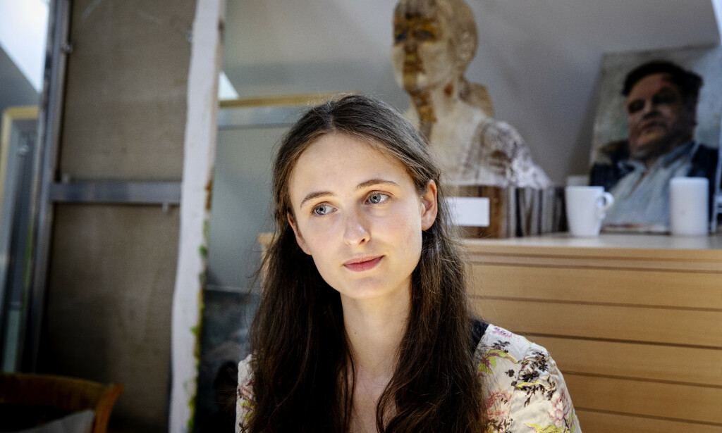 TOK SAKEN I EGNE HENDER: Regissør Aftur Spildo Nerdrum vokste opp med stykket «Immanuel Kants siste dager». I fjor bestemte hun seg for å sette det opp. Foto: Nina Hansen TOK SAKEN I EGNE HENDER: Regissør Aftur Spildo Nerdrum vokste opp med stykket «Immanuel Kants siste dager». I fjor bestemte hun seg for å sette det opp. Foto: Nina Hansen