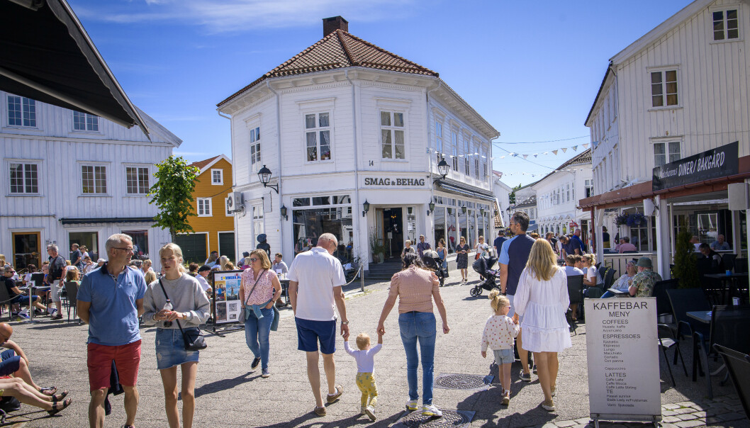 Kritisk: - Ikke nok Kritisk: - Ikke nok