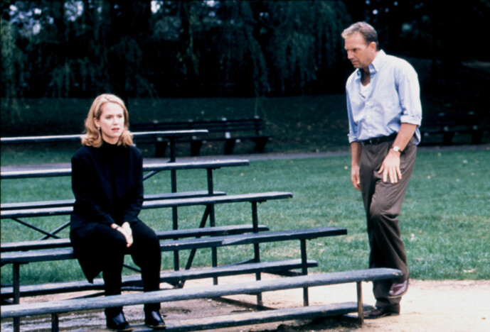 SKUESPILLERKOLLEGA: Her er Kelly avbildet sammen med skuespillerkollega Kevin Costner (65) fra filmen «For Love of the Game» i 1999. FOTO: NTB Scanpix SKUESPILLERKOLLEGA: Her er Kelly avbildet sammen med skuespillerkollega Kevin Costner (65) fra filmen «For Love of the Game» i 1999. FOTO: NTB Scanpix