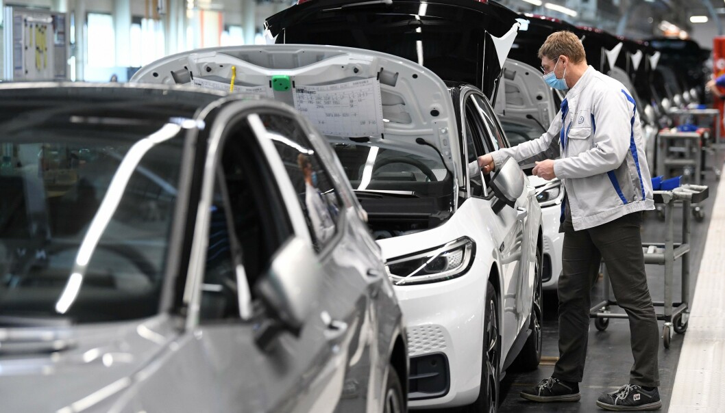I FULL PRODUKSJON: ID.3 har nå tatt opp kapasiteten etter VW Golf, som også ble produsert i Zwickau. Fabrikken produserer nå kun elektriske biler. FOTO: Hendrik Schmidt / POOL / AFP I FULL PRODUKSJON: ID.3 har nå tatt opp kapasiteten etter VW Golf, som også ble produsert i Zwickau. Fabrikken produserer nå kun elektriske biler. FOTO: Hendrik Schmidt / POOL / AFP