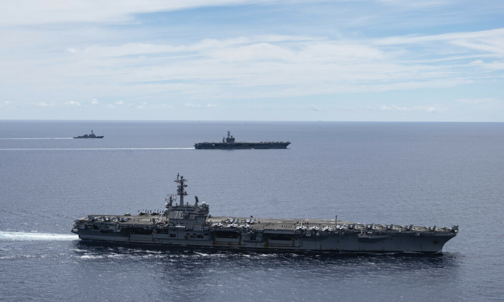 VISTE MUSKLER: Amerikanske hangaskip avbildet i Sør-Kinahavet mandag 6. juli. Den militære tilstedeværelsen kom som et svar på Kinas varslede militærøvelse i havområdet. Foto: Jason Tarleton / U.S. Navy / AP / NTB scanpix VISTE MUSKLER: Amerikanske hangaskip avbildet i Sør-Kinahavet mandag 6. juli. Den militære tilstedeværelsen kom som et svar på Kinas varslede militærøvelse i havområdet. Foto: Jason Tarleton / U.S. Navy / AP / NTB scanpix