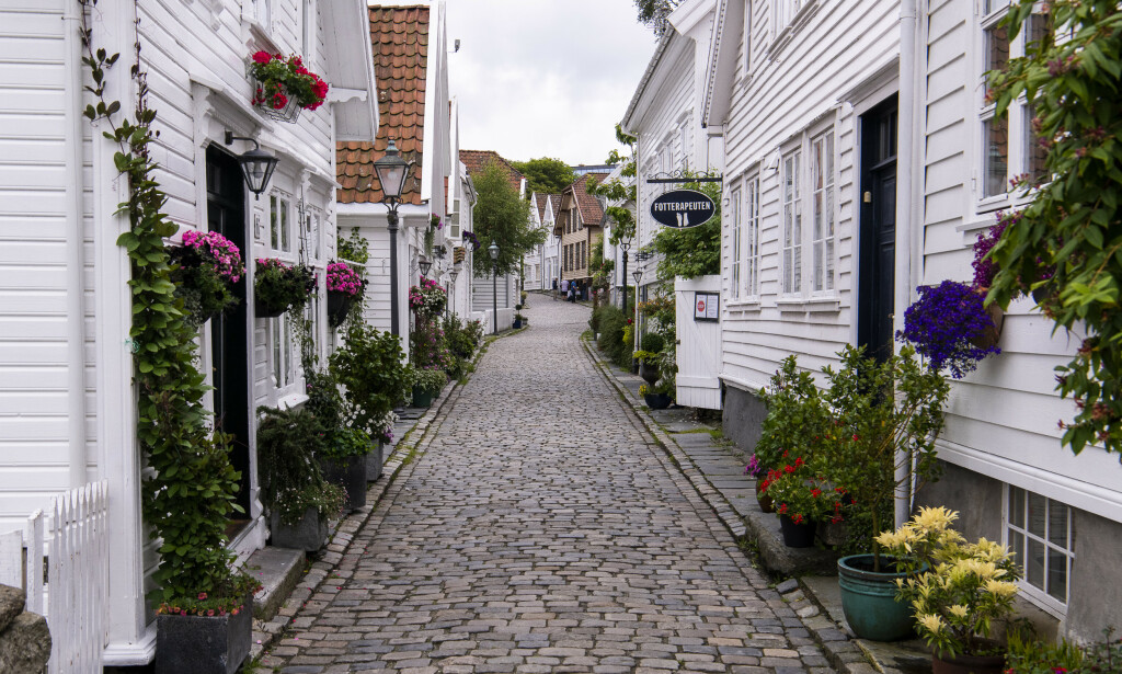 INGEN CRUISETURISTER: Vanligvis pleier Gamle Stavanger å være fylt til randen av cruiseturister. Nå er det ingen her. Foto: Lars Eivind Bones / Dagbladet. INGEN CRUISETURISTER: Vanligvis pleier Gamle Stavanger å være fylt til randen av cruiseturister. Nå er det ingen her. Foto: Lars Eivind Bones / Dagbladet.