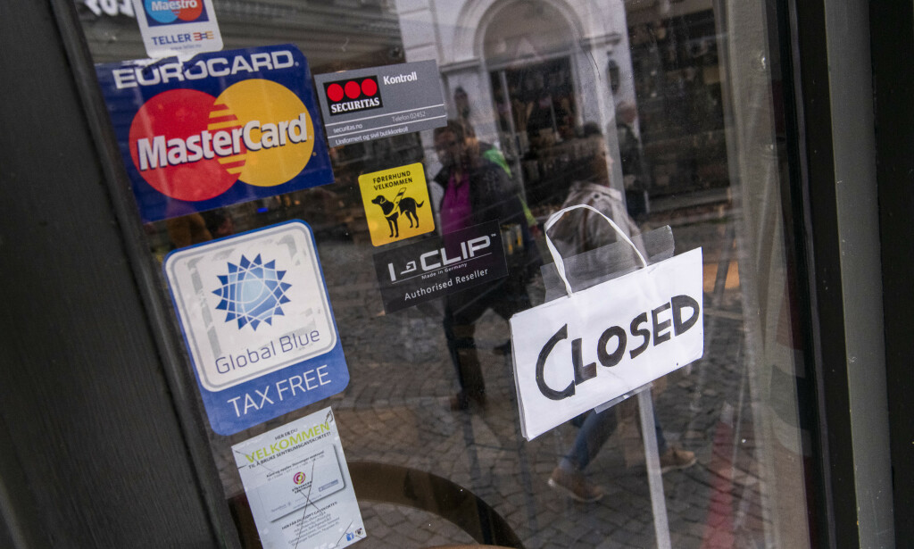 STENGT: Flere butikker i sentrum av Stavanger er nedstengt. Her en av dem. Foto: Lars Eivind Bones / Dagbladet. STENGT: Flere butikker i sentrum av Stavanger er nedstengt. Her en av dem. Foto: Lars Eivind Bones / Dagbladet.