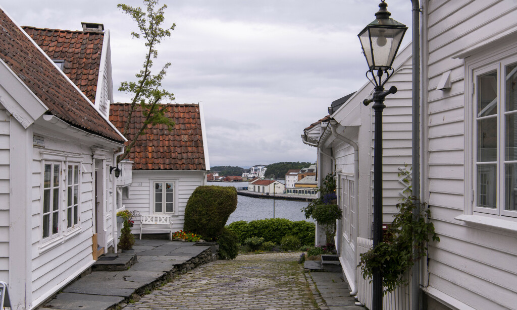 STILLE: Gamle Stavanger ligger stille. Ikke en turist å se, men sjøen ser beboerne mer til. Foto: Lars Eivind Bones / Dagbladet. STILLE: Gamle Stavanger ligger stille. Ikke en turist å se, men sjøen ser beboerne mer til. Foto: Lars Eivind Bones / Dagbladet.