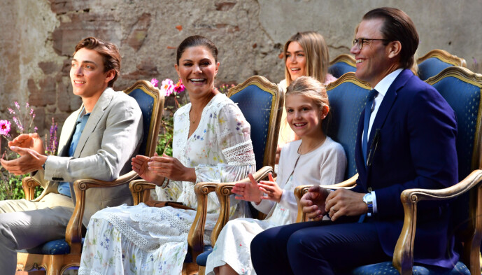 STEMNING: Under konserten kunne man se jubilanten og familien smile og le. Foto: NTB Scanpix STEMNING: Under konserten kunne man se jubilanten og familien smile og le. Foto: NTB Scanpix