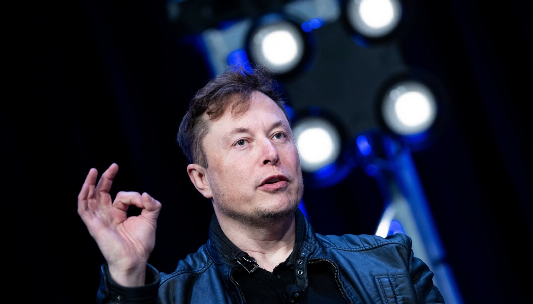 Tesla villeder med selvkjøring Tesla villeder med selvkjøring