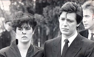 I SORG: Jeremy Bamber og daværende kjæreste Julie Mugford i familiens begravelse. Foto: NTB Scanpix. I SORG: Jeremy Bamber og daværende kjæreste Julie Mugford i familiens begravelse. Foto: NTB Scanpix.