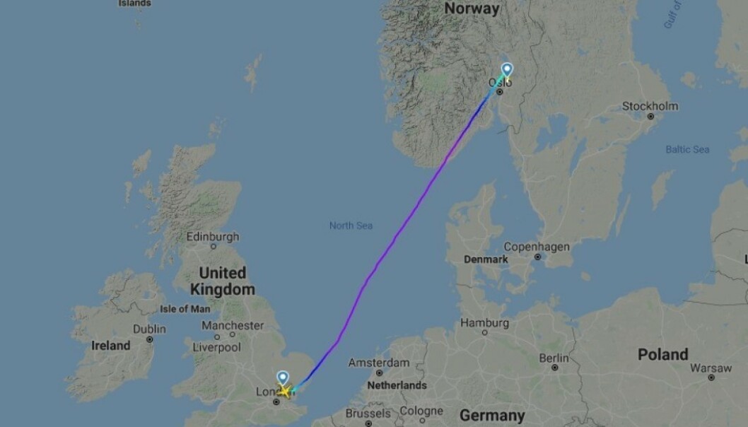 FIKK TRUSSEL I LUFTA: Flyet var på vei fra Stansted i London med kurs for Oslo lufthavn da det mottok trusselen. Foto: Flightradar24 FIKK TRUSSEL I LUFTA: Flyet var på vei fra Stansted i London med kurs for Oslo lufthavn da det mottok trusselen. Foto: Flightradar24