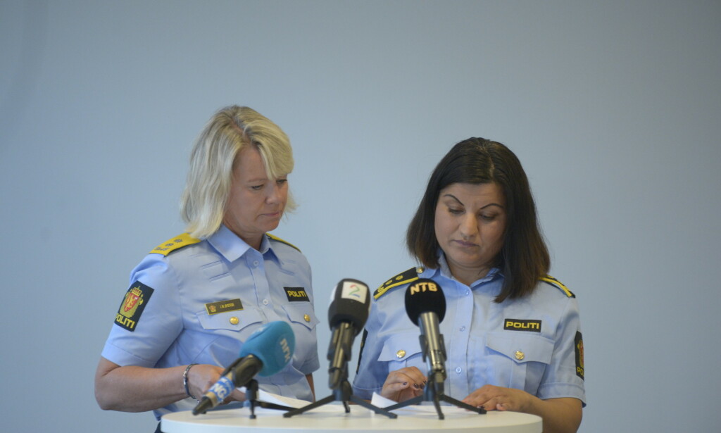- FAMILIE I KRISE: Politimester Ida Melbo Øystese (t.v.) og politiadvokat Sonika Sharma-Sundheim sa søndag at deres tanker går til familien som har mistet to barn. Foto: Annika Byrde / NTB scanpix - FAMILIE I KRISE: Politimester Ida Melbo Øystese (t.v.) og politiadvokat Sonika Sharma-Sundheim sa søndag at deres tanker går til familien som har mistet to barn. Foto: Annika Byrde / NTB scanpix
