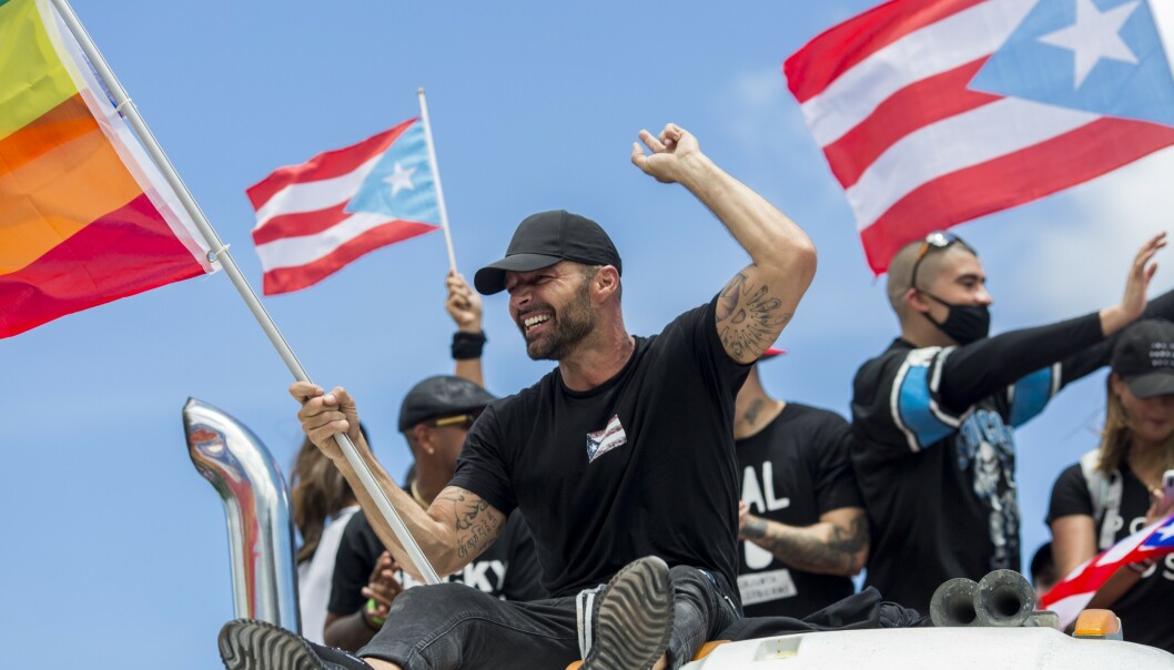 <strong>AKTIVIST:</strong> Ricky Martin protesterte i fjor mot Puerto Rico-guvernøren Ricardo Rossello. Demonstrantene krevde hans avgang etter at en homofobisk chatlog ble lekket. Foto: NTB Scanpix <strong>AKTIVIST:</strong> Ricky Martin protesterte i fjor mot Puerto Rico-guvernøren Ricardo Rossello. Demonstrantene krevde hans avgang etter at en homofobisk chatlog ble lekket. Foto: NTB Scanpix