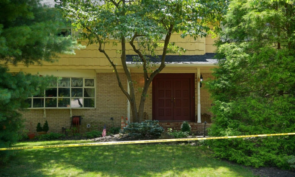 DRAPET: Hjemmet til den føderale dommeren Esther Salas i North Brunswick i New Jersey. Foto: Michael Loccisano/Getty Images/AFP DRAPET: Hjemmet til den føderale dommeren Esther Salas i North Brunswick i New Jersey. Foto: Michael Loccisano/Getty Images/AFP