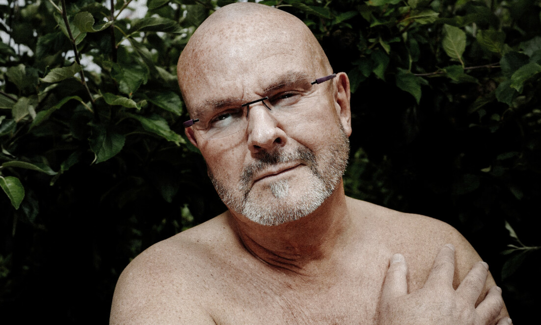 NAKEN PREST: Einar Gelius er ikke redd for å vise hud, for å snakke om sex, eller for å provosere. Foto: Morten Rakke NAKEN PREST: Einar Gelius er ikke redd for å vise hud, for å snakke om sex, eller for å provosere. Foto: Morten Rakke