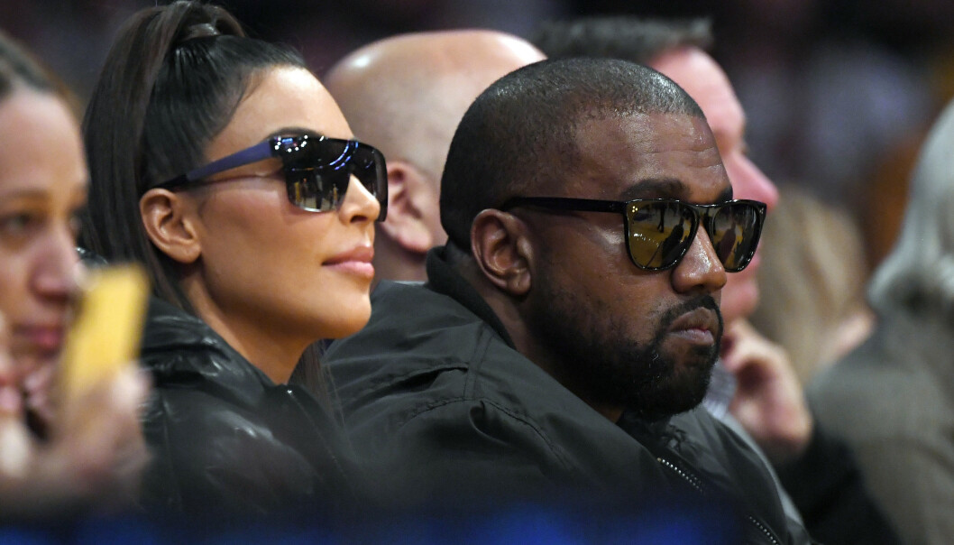 VURDERER HUN SKILSMISSE?: Kim Kardashian West skal nylig ha gått til skilsmisseadvokater etter ukens kontroversielle episoder med ektemannen. Her er ekteparet fotografert i januar. Foto: NTB Scanpix VURDERER HUN SKILSMISSE?: Kim Kardashian West skal nylig ha gått til skilsmisseadvokater etter ukens kontroversielle episoder med ektemannen. Her er ekteparet fotografert i januar. Foto: NTB Scanpix