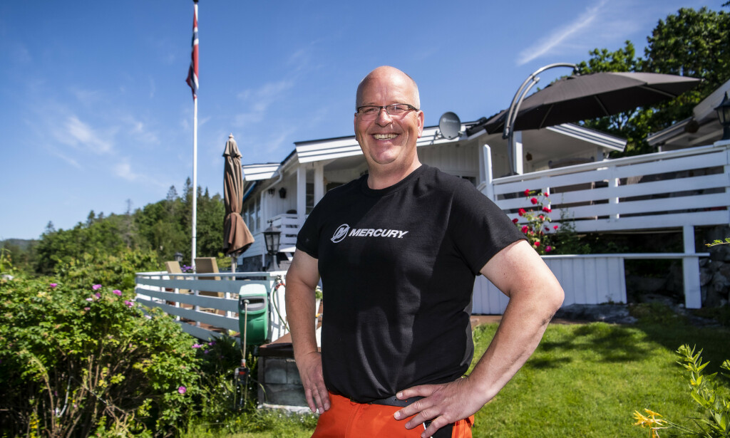 HYTTENABOER: Ragnar Sageie (56) sitter i styret i Mørjefjorden Nord hytteforening og har hytte ved Tvedalen. Han tror mange konflikter mellom hyttenaboer kunne vært løst om man snakket sammen. Foto: Lars Eivind Bones / Dagbladet HYTTENABOER: Ragnar Sageie (56) sitter i styret i Mørjefjorden Nord hytteforening og har hytte ved Tvedalen. Han tror mange konflikter mellom hyttenaboer kunne vært løst om man snakket sammen. Foto: Lars Eivind Bones / Dagbladet