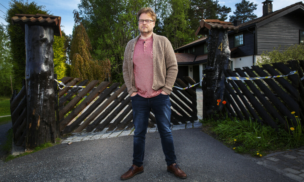 - ÅPENBART LANGT IGJEN: Tidligere politietterforsker Jørn Lier Horst mener det er åpenbart at politiet har en lang vei å gå før de kan ta ut en tiltale. Her er han fotografert utenfor Sloraveien 4 på Lørenskog - ekteparet Hagens hjem. Foto: Henning Lillegård / Dagbladet - ÅPENBART LANGT IGJEN: Tidligere politietterforsker Jørn Lier Horst mener det er åpenbart at politiet har en lang vei å gå før de kan ta ut en tiltale. Her er han fotografert utenfor Sloraveien 4 på Lørenskog - ekteparet Hagens hjem. Foto: Henning Lillegård / Dagbladet