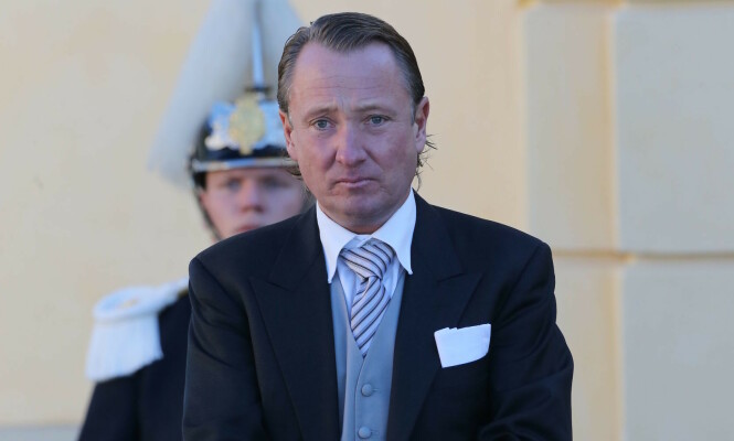 MER PENGER: Johan T. Lindwall, sjefredaktør i Svensk Damtidning, tror den svenske kongefamilien vil kreve høyere apanasje som følge av inntektsfallet. Foto: Charles Hammarsten / IBL / NTB scanpix MER PENGER: Johan T. Lindwall, sjefredaktør i Svensk Damtidning, tror den svenske kongefamilien vil kreve høyere apanasje som følge av inntektsfallet. Foto: Charles Hammarsten / IBL / NTB scanpix