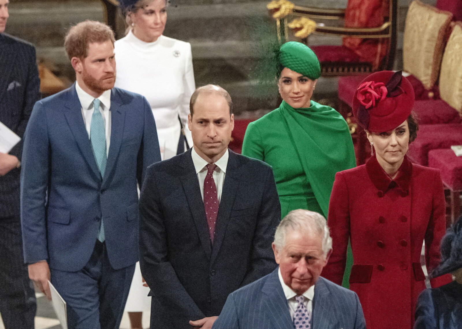 DET SISTE BILDET: I midten av mars deltok Meghan og Harry på det aller siste kongelige oppdraget for det britiske kongehuset, i forbindelse med den årlige Commonwealth Day Service i Westminster Abbey i London. I den ferske boken kommer det frem at hertuginne Kate gjorde alt for å holde avstand fra svigerinnen. FOTO: NTB scanpix DET SISTE BILDET: I midten av mars deltok Meghan og Harry på det aller siste kongelige oppdraget for det britiske kongehuset, i forbindelse med den årlige Commonwealth Day Service i Westminster Abbey i London. I den ferske boken kommer det frem at hertuginne Kate gjorde alt for å holde avstand fra svigerinnen. FOTO: NTB scanpix