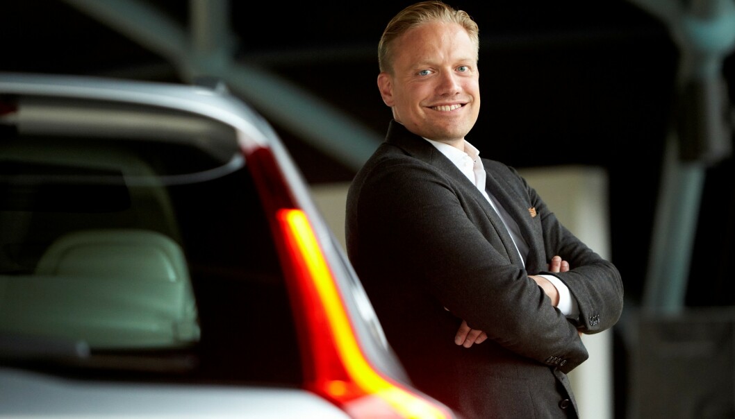 <strong>UNNGÅ ULYKKER:</strong> - Vi mener det viktigste er å unngå at ulykker oppstår. Derfor må vi sørge for at føreren er fullt konsentrert om kjøringen, sier Henrik Green, forsknings- og utviklingsansvarlig hos Volvo. Foto: Volvo <strong>UNNGÅ ULYKKER:</strong> - Vi mener det viktigste er å unngå at ulykker oppstår. Derfor må vi sørge for at føreren er fullt konsentrert om kjøringen, sier Henrik Green, forsknings- og utviklingsansvarlig hos Volvo. Foto: Volvo