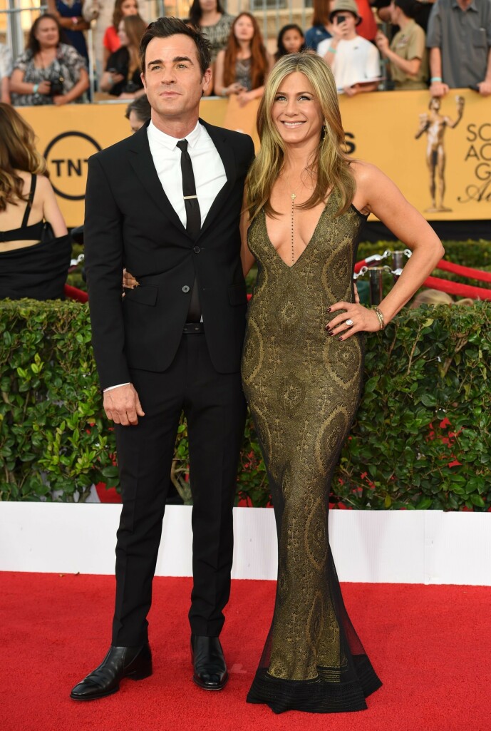 STJERNEPAR: Jennifer giftet seg på nytt i 2015 med Justin Theroux. Her var paret på den røde løperen under SAG Awards det samme året. Foto: NTB Scanpix STJERNEPAR: Jennifer giftet seg på nytt i 2015 med Justin Theroux. Her var paret på den røde løperen under SAG Awards det samme året. Foto: NTB Scanpix