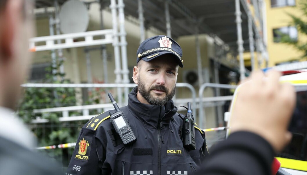 INNSATSLEDER: Innsatsleder Thomas Broberg sier at resten av byen er trygg. Foto: Christian Roth Christiansen INNSATSLEDER: Innsatsleder Thomas Broberg sier at resten av byen er trygg. Foto: Christian Roth Christiansen