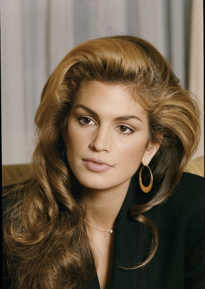 CINDY CRAWFORD: Fargene i supermodellens frisyre er ikke så ulike, så dette kan være en fin start for deg dersom du ønsker å teste ut trenden. Foto: NTB Scanpix CINDY CRAWFORD: Fargene i supermodellens frisyre er ikke så ulike, så dette kan være en fin start for deg dersom du ønsker å teste ut trenden. Foto: NTB Scanpix