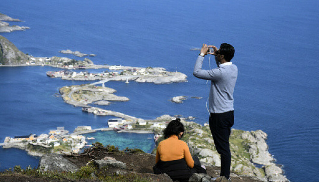 NORD: Nord-Norge og Lofoten har hatt en flott juli 2020. Mange hundre turister har daglig gått opp sherpatrappa til Reinebringen i Lofoten. Populært «Insta-point» på toppen. Foto: Rune Stoltz Bertinussen / NTB scanpix NORD: Nord-Norge og Lofoten har hatt en flott juli 2020. Mange hundre turister har daglig gått opp sherpatrappa til Reinebringen i Lofoten. Populært «Insta-point» på toppen. Foto: Rune Stoltz Bertinussen / NTB scanpix