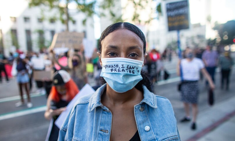 <strong>MASSEPROTESTER:</strong> George Floyds dødsfall under pågripelse 25. mai,utløste en protestbølge mot rasisme mot den svarte befolkningen i USA som fortsatt pågår. Foto: Ap <strong>MASSEPROTESTER:</strong> George Floyds dødsfall under pågripelse 25. mai,utløste en protestbølge mot rasisme mot den svarte befolkningen i USA som fortsatt pågår. Foto: Ap