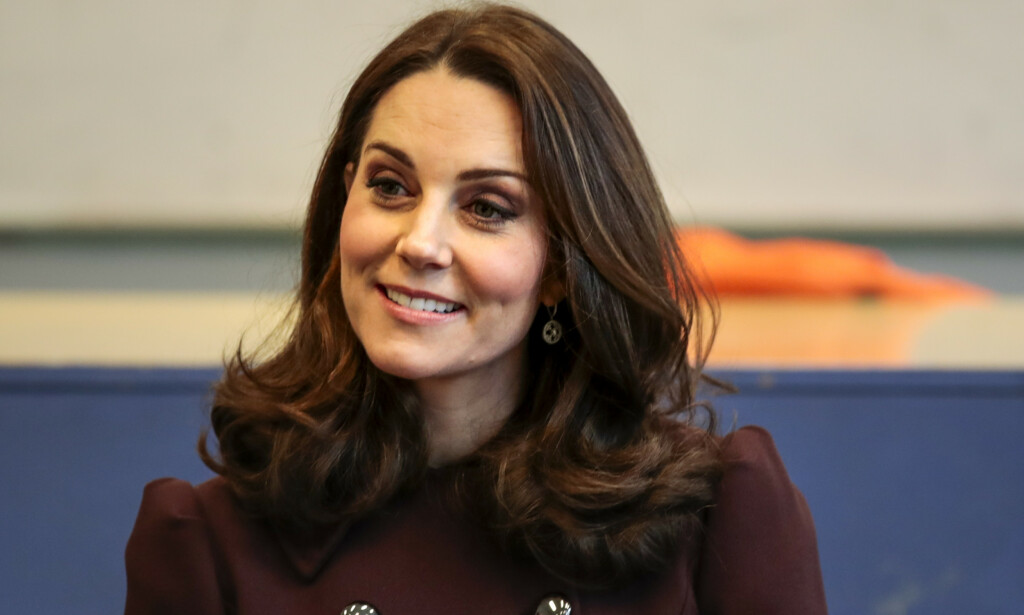 FOTOGRAF: Hertuginne Kate liker å ta bilder, og fotograferer ofte familien sin. Foto: NTB Scanpix. FOTOGRAF: Hertuginne Kate liker å ta bilder, og fotograferer ofte familien sin. Foto: NTB Scanpix.