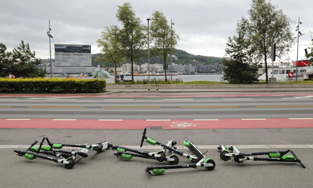 STRØDD: El-sparkesykler ligger strødd i Oslo. Foto: Ørn E. Borgen / NTB Scanpix STRØDD: El-sparkesykler ligger strødd i Oslo. Foto: Ørn E. Borgen / NTB Scanpix