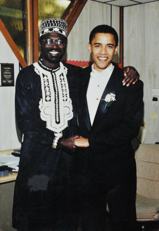 <strong>FORLOVER:</strong> I 1992 var tonen mellom Malik og Barack Obama en helt annen enn i dag. Her fra bryllupet til den tidligere presidenten og Michelle Obama. Foto: NTB scanpix <strong>FORLOVER:</strong> I 1992 var tonen mellom Malik og Barack Obama en helt annen enn i dag. Her fra bryllupet til den tidligere presidenten og Michelle Obama. Foto: NTB scanpix