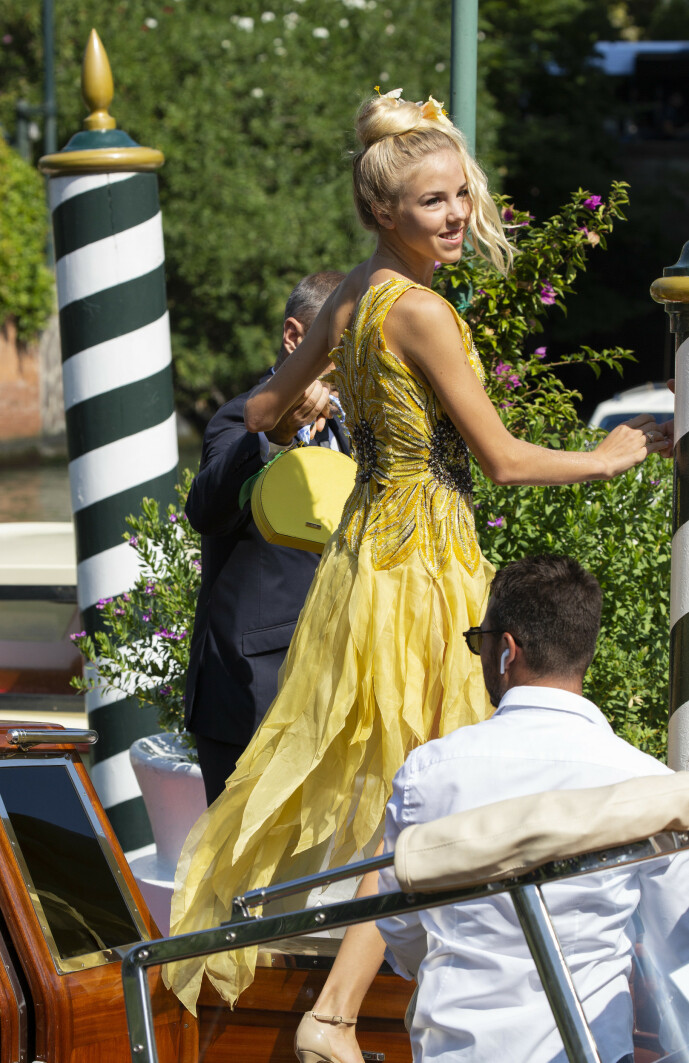 <strong>LUKSUS:</strong> Her er prinsesse Maria Carolina fotografert i Venezia på kjendishotellet Excelsior i 2018, i forbindelse med filmfestivalen. Selv har hun vært å se på skjermen med Nicole Kidman. Foto: NTB Scanpix <strong>LUKSUS:</strong> Her er prinsesse Maria Carolina fotografert i Venezia på kjendishotellet Excelsior i 2018, i forbindelse med filmfestivalen. Selv har hun vært å se på skjermen med Nicole Kidman. Foto: NTB Scanpix