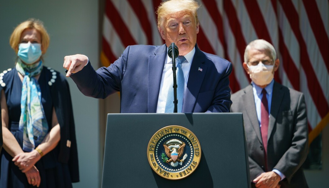 <strong>ROSEHAGEN:</strong> President Donald Trump med dr. Deborah Birx og dr. Anthony Fauci i Rosehagen i mai i år. Foto: MANDEL NGAN / AFP <strong>ROSEHAGEN:</strong> President Donald Trump med dr. Deborah Birx og dr. Anthony Fauci i Rosehagen i mai i år. Foto: MANDEL NGAN / AFP