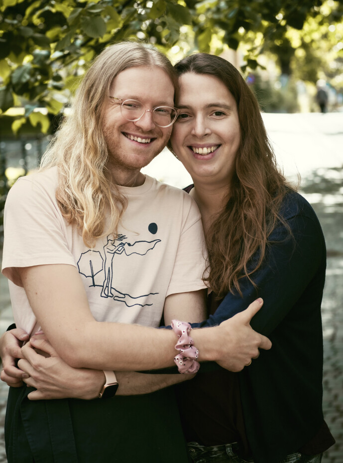 Dea-Renate og Torb vil formidle hvor godt de har det sammen, og gi håp til andre. FOTO: ASTRID WALLER. Dea-Renate og Torb vil formidle hvor godt de har det sammen, og gi håp til andre. FOTO: ASTRID WALLER.