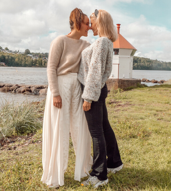 <strong>FORELSKET:</strong> Det er første gang influenserne er i et forhold med en annen jente. Foto: Privat <strong>FORELSKET:</strong> Det er første gang influenserne er i et forhold med en annen jente. Foto: Privat