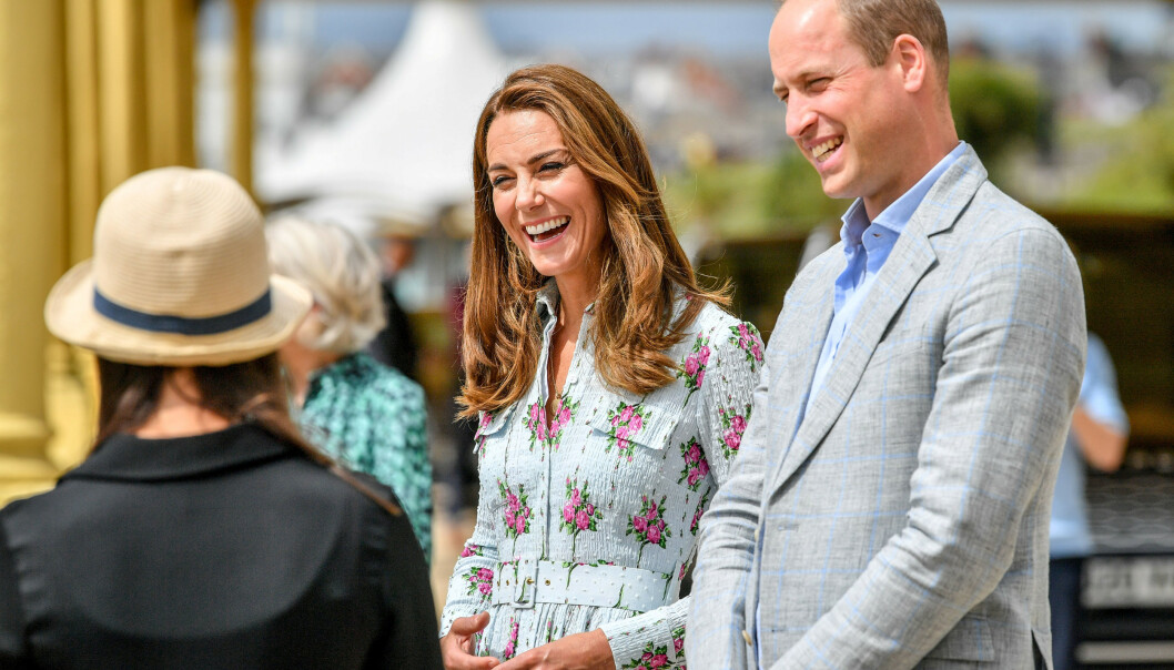 <strong>PÅ BESØK:</strong> William og Kate tok seg en tur på Barry Island i Sør-Wales. Foto: Ben Birchall/Pool <strong>PÅ BESØK:</strong> William og Kate tok seg en tur på Barry Island i Sør-Wales. Foto: Ben Birchall/Pool