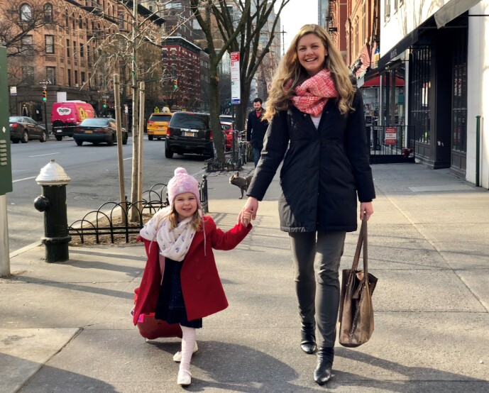<strong>GOOD TIMES:</strong> Erin og mellomstejenta Anna på spasertur i New York. Anna var den første som kalte Erin for mamma. FOTO: Privat <strong>GOOD TIMES:</strong> Erin og mellomstejenta Anna på spasertur i New York. Anna var den første som kalte Erin for mamma. FOTO: Privat