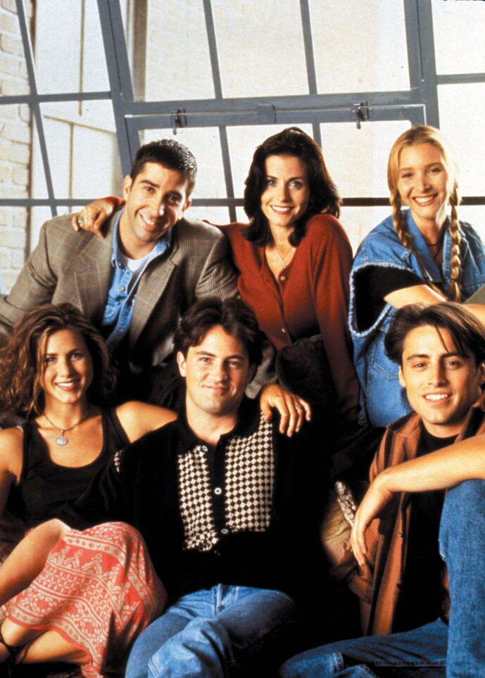 DEN SOM VENTER PÅ NOE GODT...: David Schwimmer, Courteney Cox, Lisa Kudrow, Jennifer Aniston, Matthew Perry og Matt LeBlanc skal alle medvirke i spesialepisoden av «Friends». Foto: NTB Scanpix DEN SOM VENTER PÅ NOE GODT...: David Schwimmer, Courteney Cox, Lisa Kudrow, Jennifer Aniston, Matthew Perry og Matt LeBlanc skal alle medvirke i spesialepisoden av «Friends». Foto: NTB Scanpix