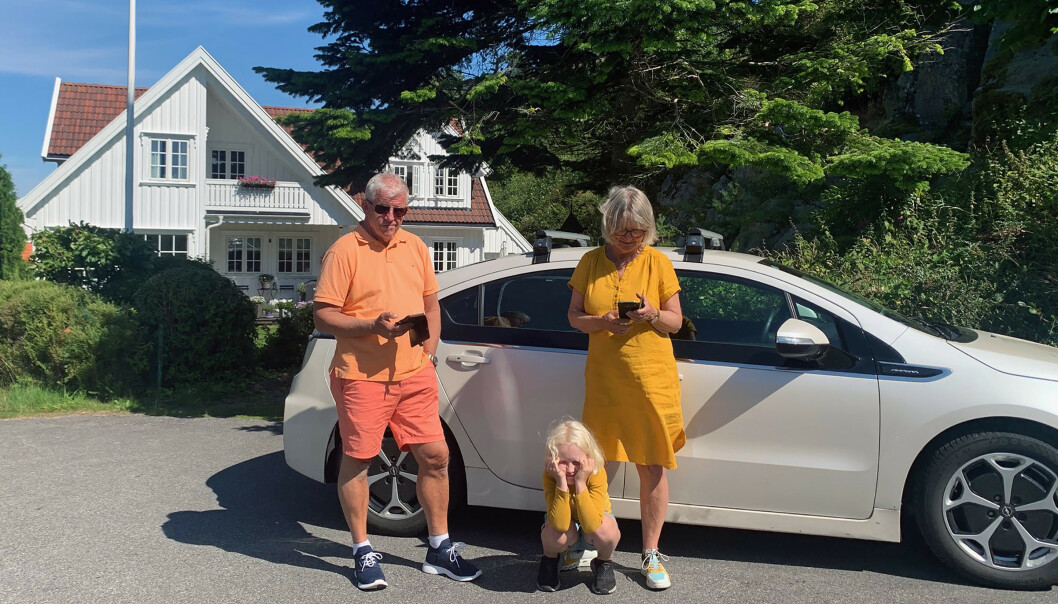 <strong>PÅ NETT:</strong> Vi elsker å gjøre ting på mobilen. Nå kan begge parter skrive sin del av skademeldingen på sin mobil. Den største fordelen er at man får gjort det der og da og at man kan legge inn bilder og dokumenter ved innsendelse. Foto. NAF <strong>PÅ NETT:</strong> Vi elsker å gjøre ting på mobilen. Nå kan begge parter skrive sin del av skademeldingen på sin mobil. Den største fordelen er at man får gjort det der og da og at man kan legge inn bilder og dokumenter ved innsendelse. Foto. NAF