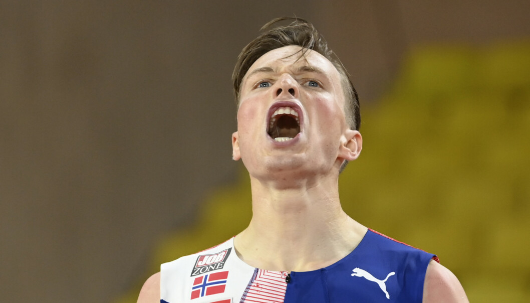 Han plukker vekk doperne Han plukker vekk doperne