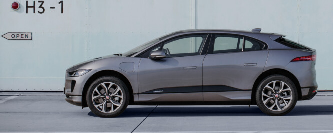 <strong>NY FARGE:</strong> Atlas Grey finish og et nytt Bright Pack alternativ vil være tilgjengelig på alle modeller. Foto Jaguar. <strong>NY FARGE:</strong> Atlas Grey finish og et nytt Bright Pack alternativ vil være tilgjengelig på alle modeller. Foto Jaguar.