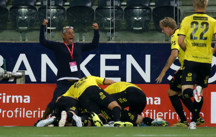 <strong>EKSTASE:</strong> Herlige scener på Sør Arena i kveld.
Foto: Tor Erik Schrøder / NTB scanpix <strong>EKSTASE:</strong> Herlige scener på Sør Arena i kveld.
Foto: Tor Erik Schrøder / NTB scanpix