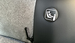 <strong>TIL BARNESETET:</strong> Det er tre plasser til Isofix i bilen. Foto: Øystein B. Fossum <strong>TIL BARNESETET:</strong> Det er tre plasser til Isofix i bilen. Foto: Øystein B. Fossum