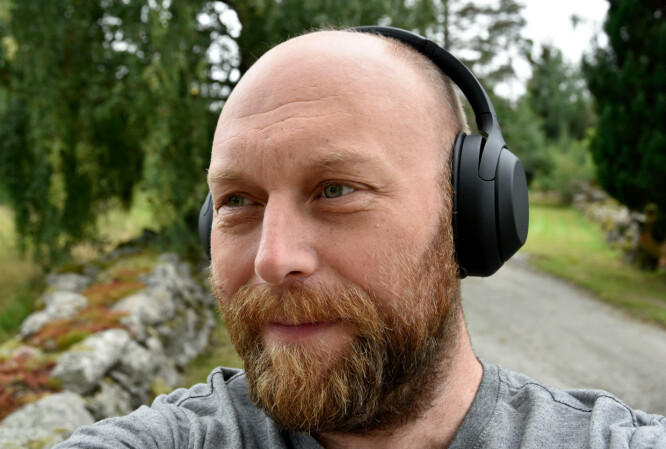 <strong>KOMFORTABLE:</strong> Øreputene har blitt 10 prosent større, men klokkene bygger noe mindre enn før. Foto: Pål Joakim Pollen <strong>KOMFORTABLE:</strong> Øreputene har blitt 10 prosent større, men klokkene bygger noe mindre enn før. Foto: Pål Joakim Pollen