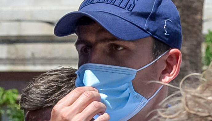 <strong>MARERITT:</strong> Harry Maguire sa ingenting da han kom ut av rettslokalet på den greske øya Syros i går. Foto: NTB scanpix <strong>MARERITT:</strong> Harry Maguire sa ingenting da han kom ut av rettslokalet på den greske øya Syros i går. Foto: NTB scanpix