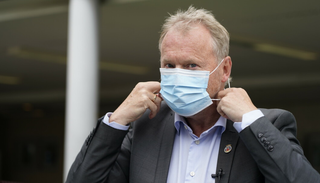 Raymond Johansen mener påbud om munnbind kan være klokt Raymond Johansen mener påbud om munnbind kan være klokt