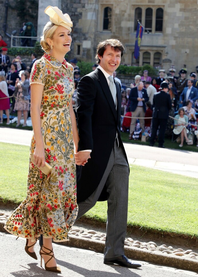<strong>GODT GIFT:</strong> James Blunt har vært gift med Sofia Wellesley siden 2014. Her er de gjester i bryllupet til prins Harry og Meghan Markle i mai 2018. Foto: REX/ NTB scanpix <strong>GODT GIFT:</strong> James Blunt har vært gift med Sofia Wellesley siden 2014. Her er de gjester i bryllupet til prins Harry og Meghan Markle i mai 2018. Foto: REX/ NTB scanpix