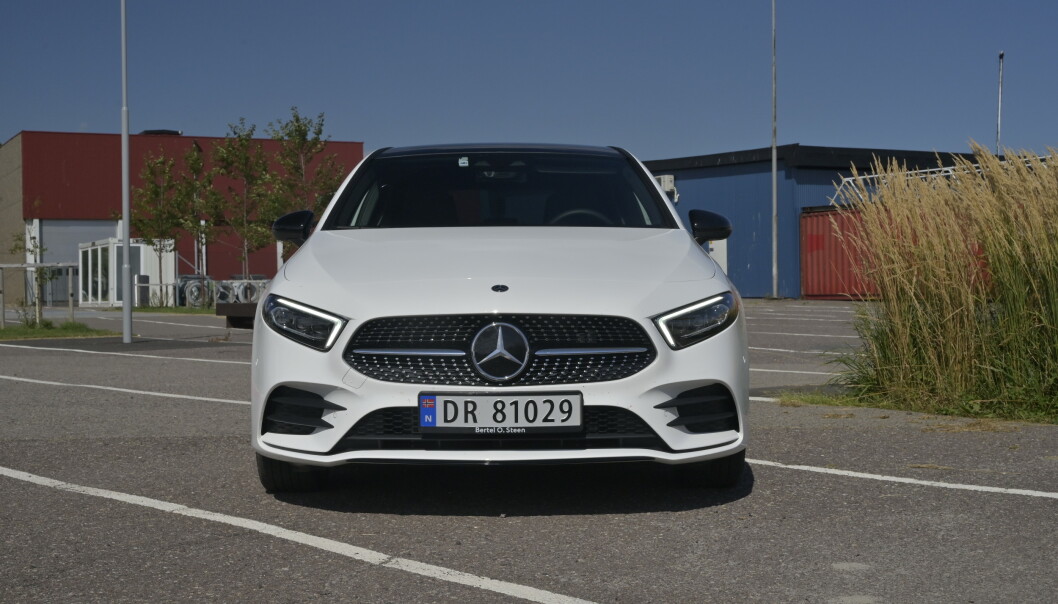 <strong>LEKKER:</strong> A-klassen er blitt penere enn noen sinne. Særlig med AMG utstyrspakke. Foto: Rune M. Nesheim <strong>LEKKER:</strong> A-klassen er blitt penere enn noen sinne. Særlig med AMG utstyrspakke. Foto: Rune M. Nesheim