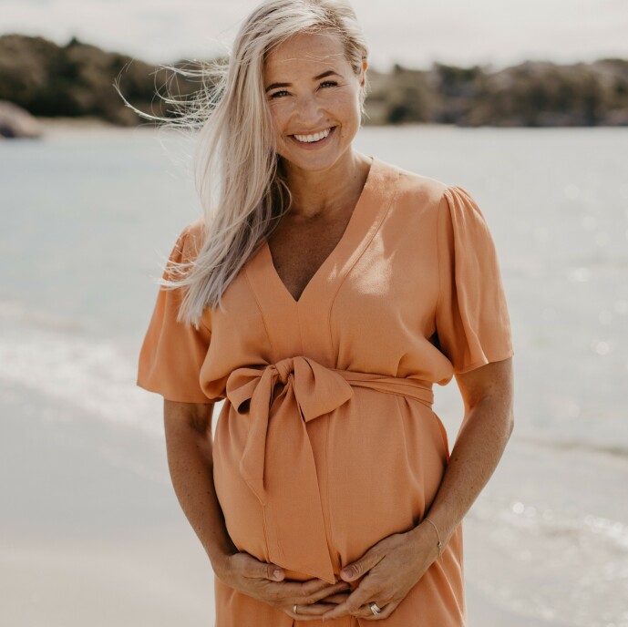 <strong>MAGE FOR 2:</strong> - Å gå gravid med tvillinger føles tyngre, sier Inger Houghton til KK. Foto: Ida Marie Urdal <strong>MAGE FOR 2:</strong> - Å gå gravid med tvillinger føles tyngre, sier Inger Houghton til KK. Foto: Ida Marie Urdal
