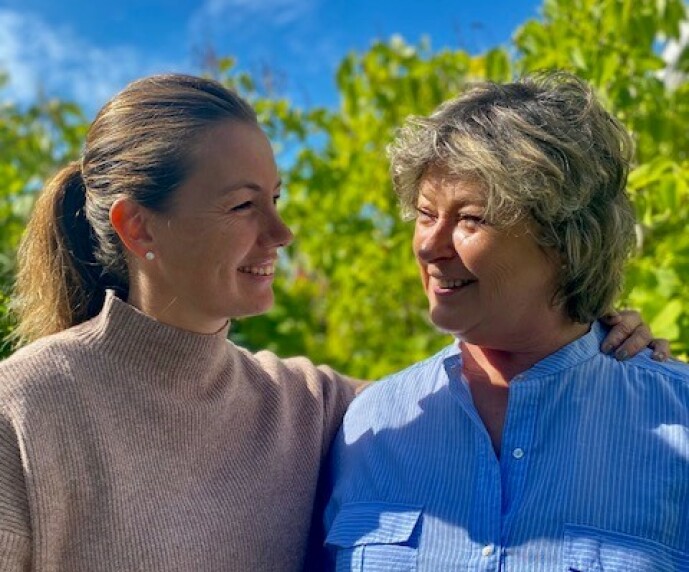 <strong>TETTE BÅND:</strong> Hendelsen har knyttet mamma Torunn og yngstedatteren Elsebeth ekstra tett sammen. FOTO: Privat <strong>TETTE BÅND:</strong> Hendelsen har knyttet mamma Torunn og yngstedatteren Elsebeth ekstra tett sammen. FOTO: Privat